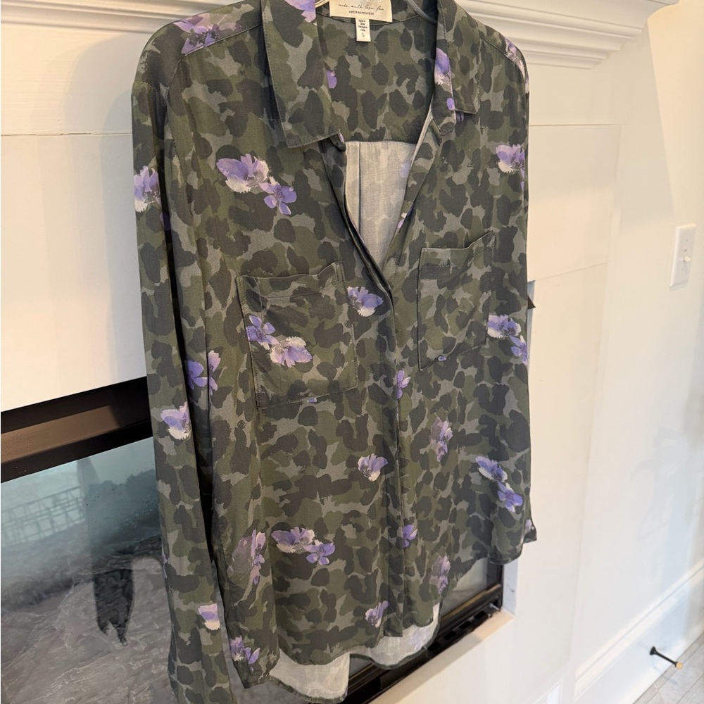 Cloth & Stone Green and Purple Floral-Camo Blouse EUC SO SOFT! Large - Picture 3 of 3